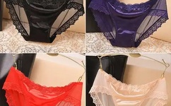 妈妈让我挺进她的小泬